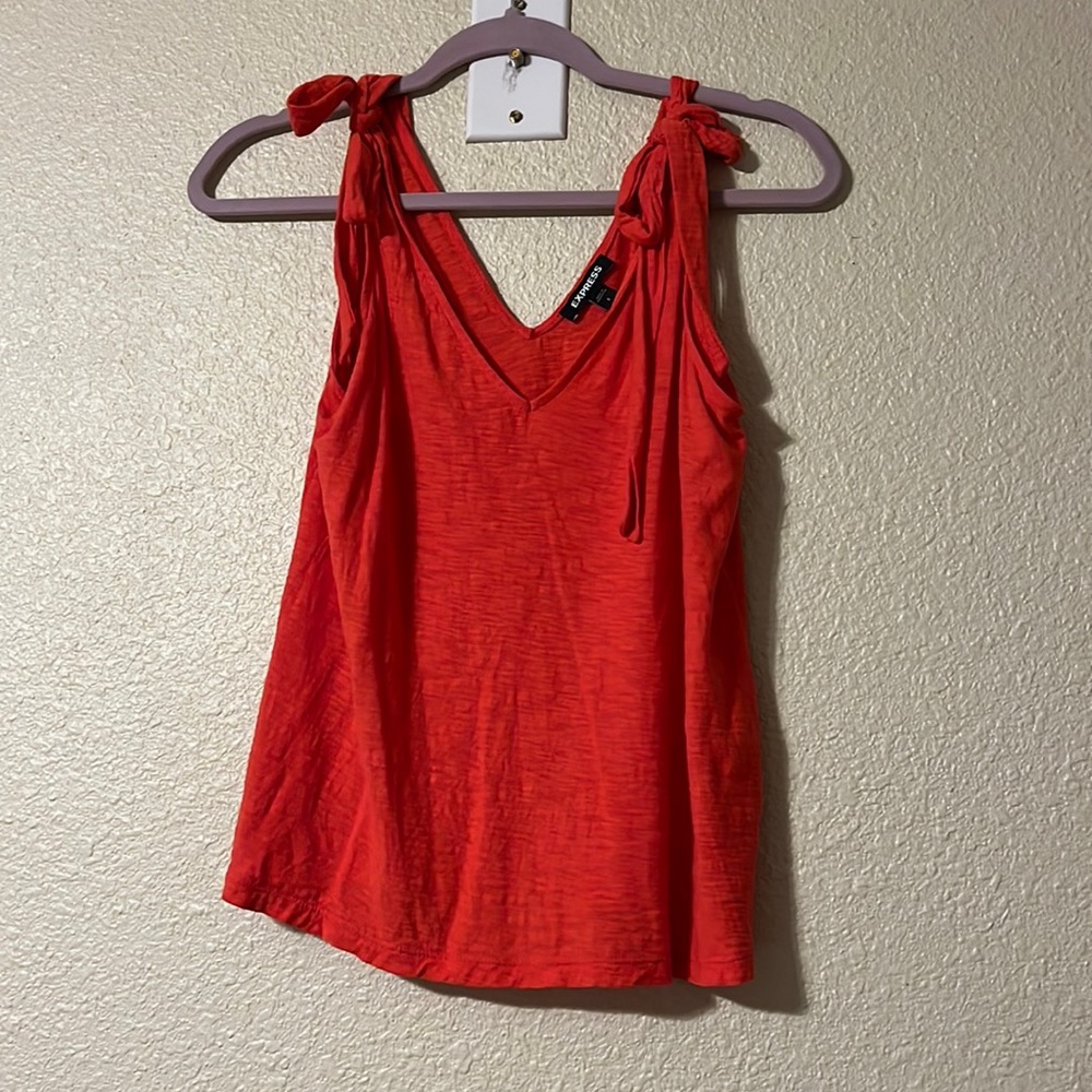 Express Tie Tank